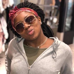 Meet your Posher, Amari